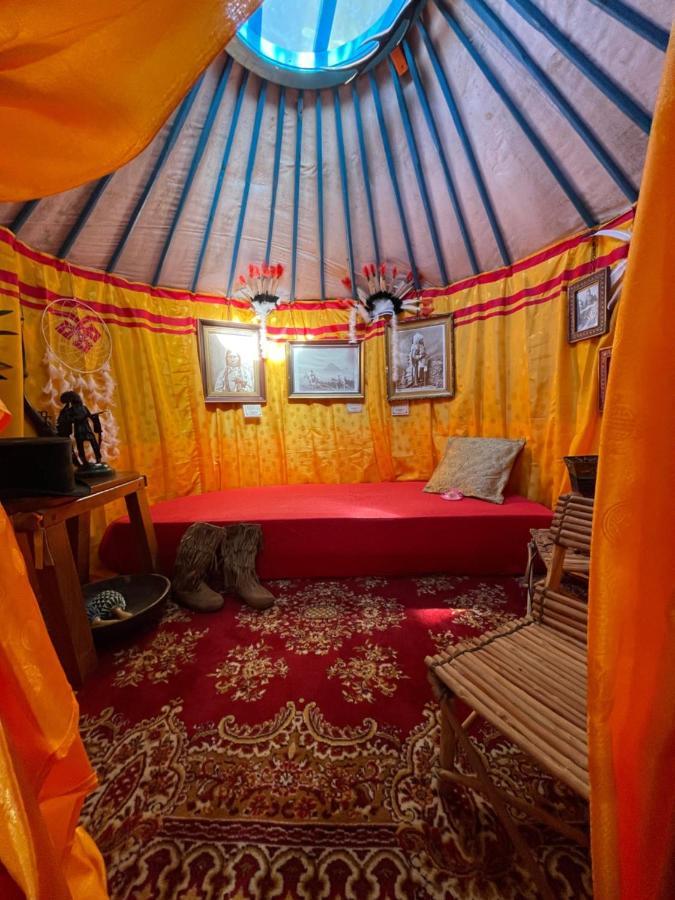 Crazy Lounge Bnb エグル エクステリア 写真