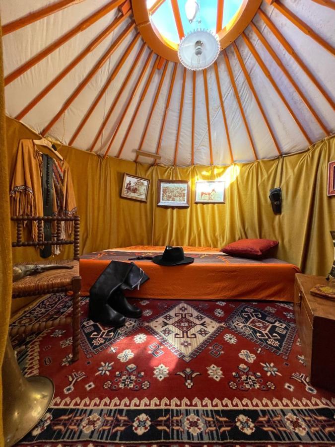 Crazy Lounge Bnb エグル エクステリア 写真