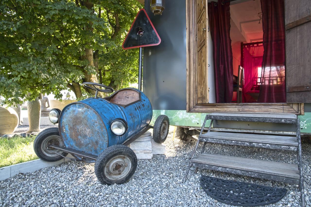 Crazy Lounge Bnb エグル エクステリア 写真