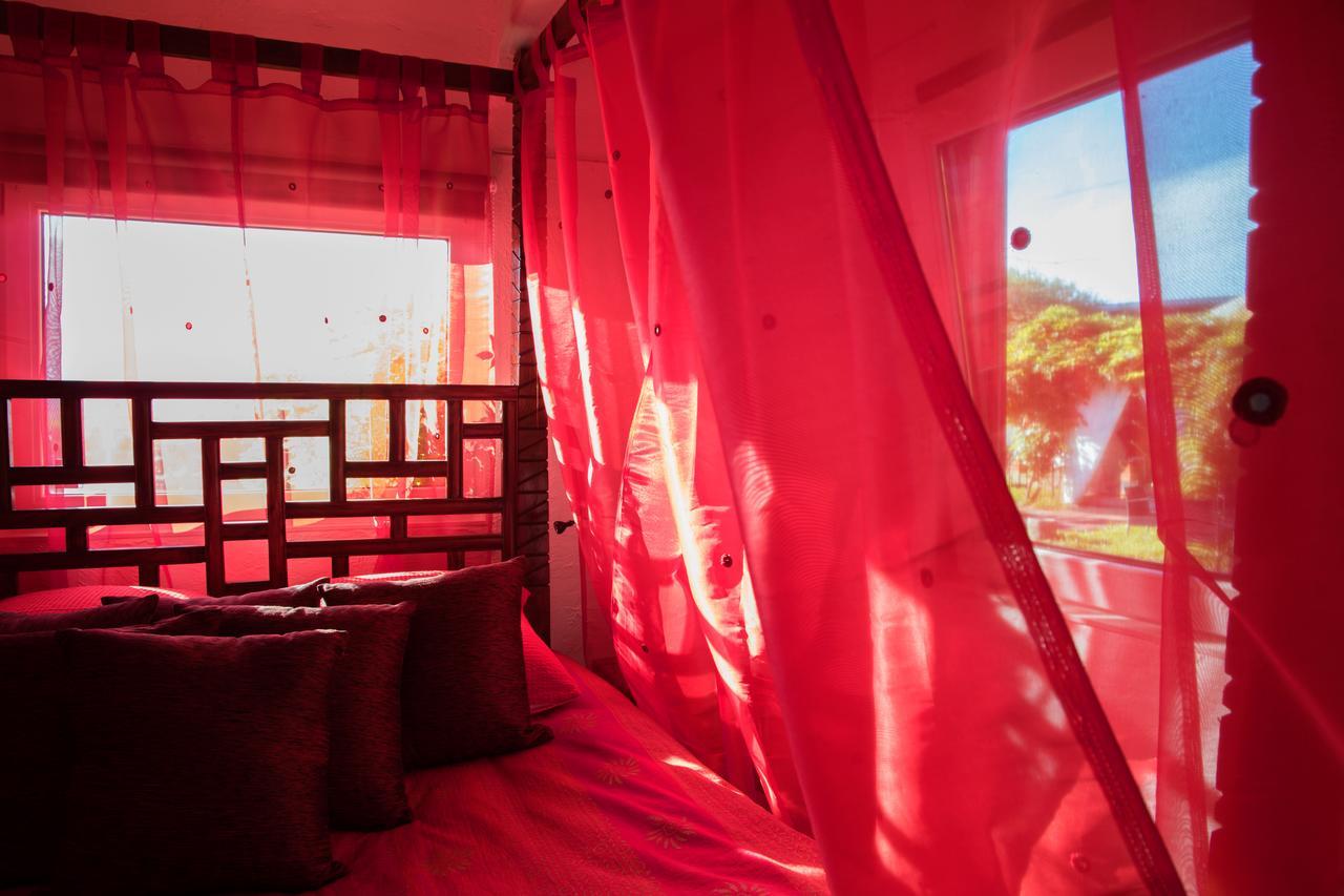 Crazy Lounge Bnb エグル エクステリア 写真